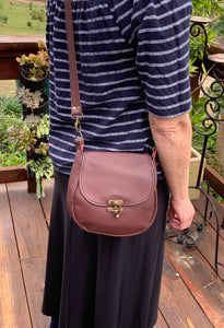 Leather Handbag Individually Handmade - Dark Chocolate Brown - with swing clasp and adjustable Leather strap